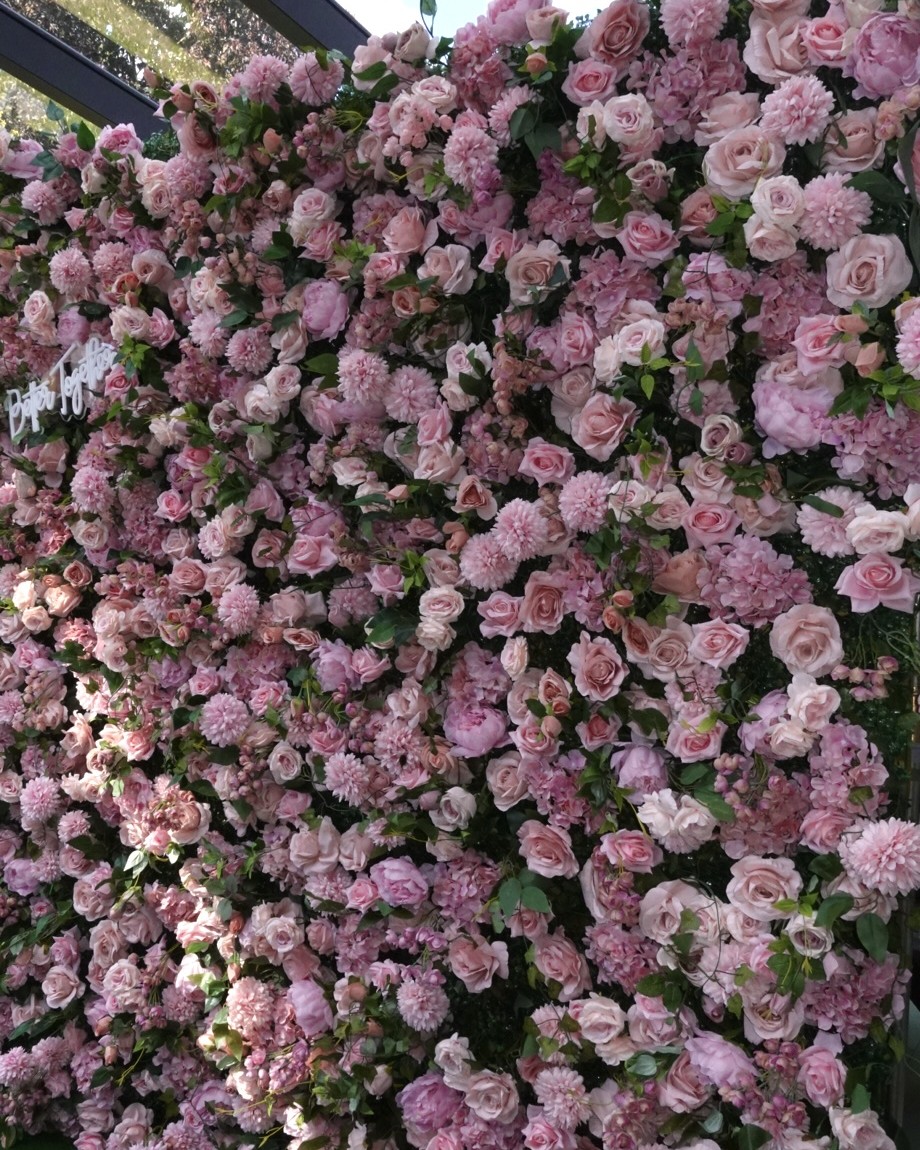 Blumenwand im Einsatz